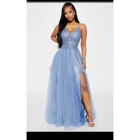 Elegant Blue Lace Evening Gown - Picture 1 of 9